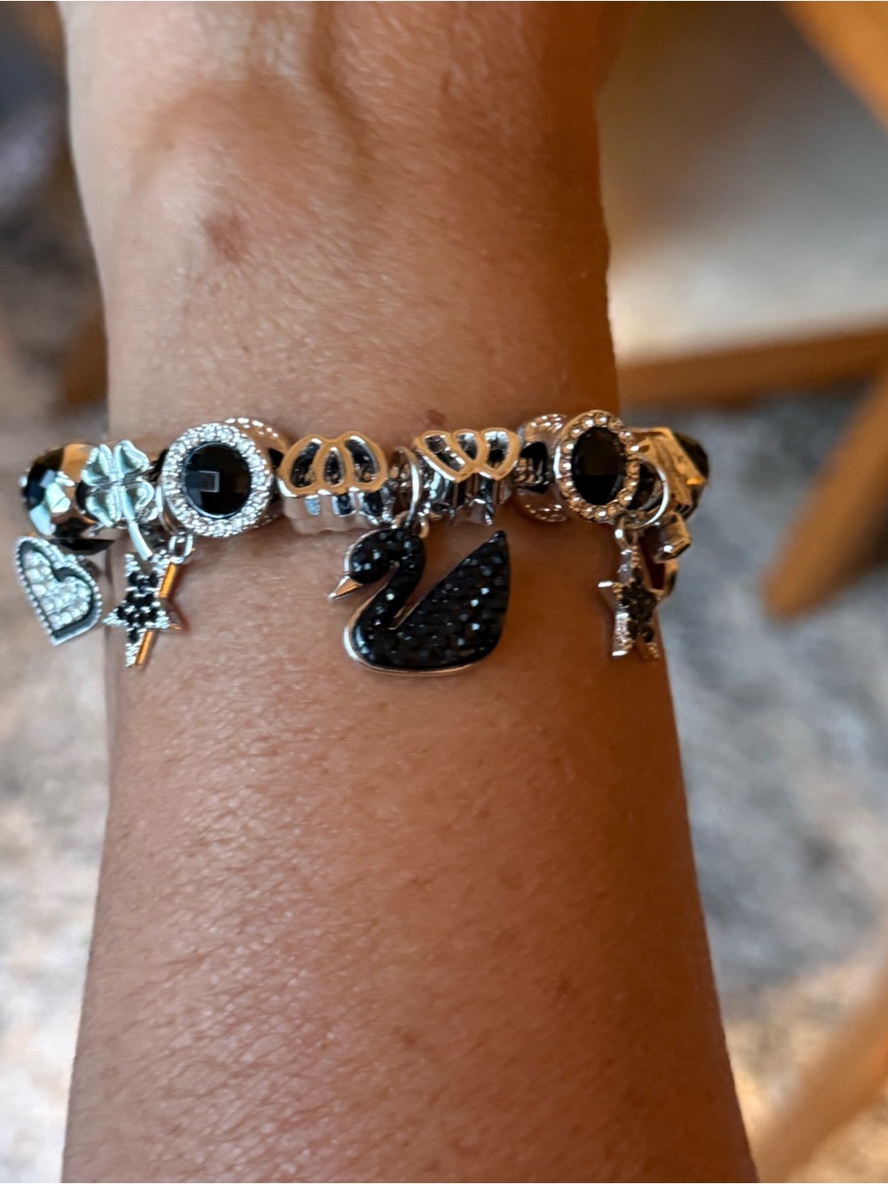 Black Crystal Swan Charm Bracelet - Picture 2 of 6